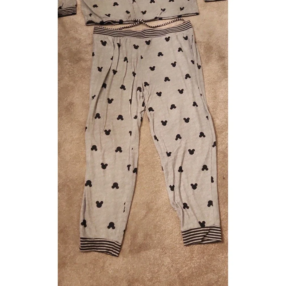 Disney Women's Mickey Mouse Gray Set of Sweatpants & Sweatshirt Size XXL - Picture 4 of 7